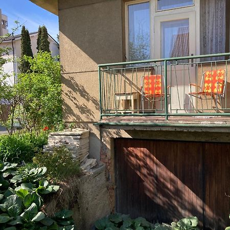 Spacious Apartment - Free Parking! Прага Экстерьер фото